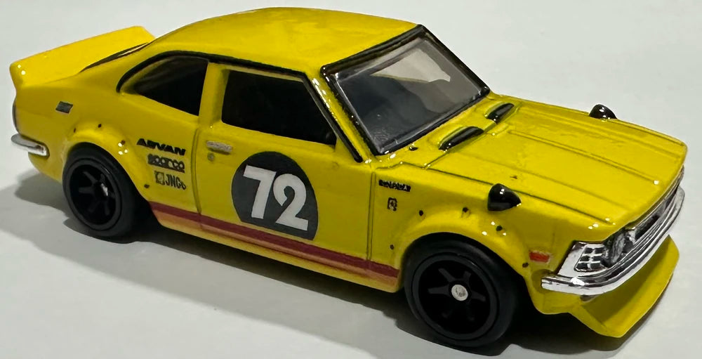 Hot Wheels 2025 - Premium / Car Culture / Team Transport # 75 - 1972 Toyota Carolla Levin & Sakura Sprinter - Yellow / # 72 - Metal/Metal & Real Riders - Mix 1