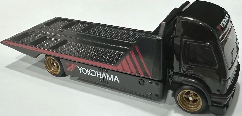 Hot Wheels 2025 - Premium Collector Set / Diorama / ADVAN - Aero Lift, Porsche 962, Nissan Skyline 2000GT-R LBWK & 1995 Toyota MR2 TRD 2000 GT - Black Vehicles with ADVAN Graphics - Metal/Metal & Real Riders - Display Box