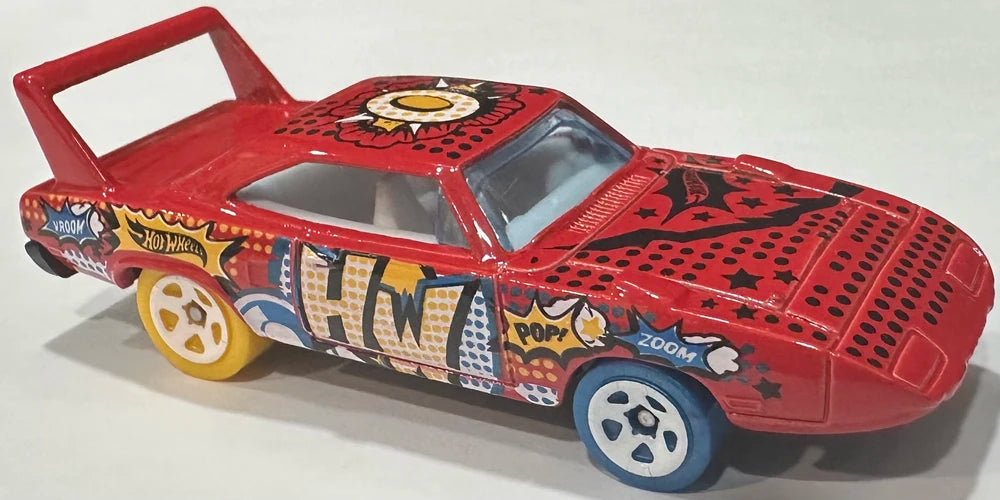 Hot Wheels 2025 - Collector # 087/250 - HW Art Cars 7/10 - '70 Plymouth Superbird - Red / "O" on Roof - USA Card