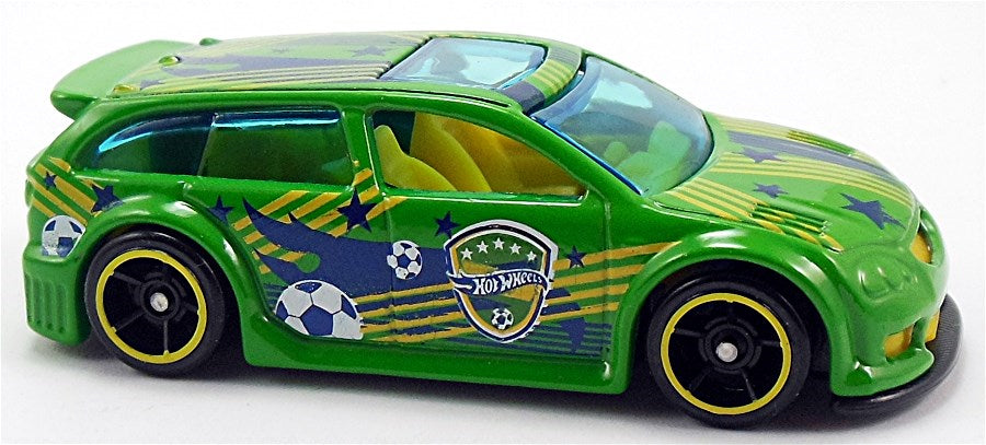 Hot Wheels 2014 - Collector # 019/250 - HW City / HW Goal - Audacious - Green - USA 'Showdown' Card