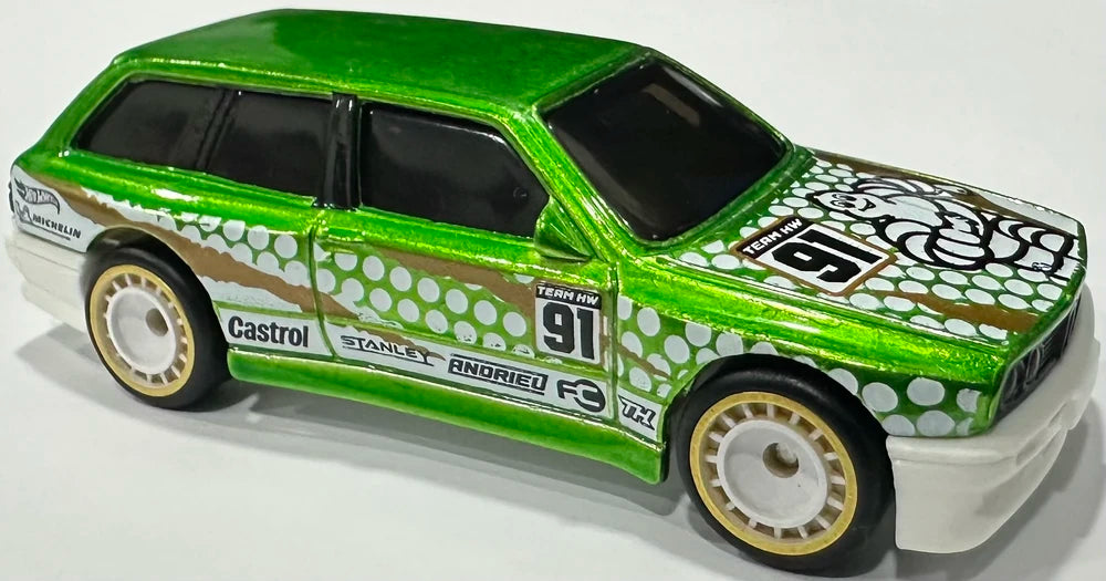 Hot Wheels 2025 - Collector # 245/250 - HW Wagons 5/5 - SUPER Treasure Hunts - BMW M3 Wagon - Spectraflame Green / TH on lower Front Fender - Real Riders - USA Card