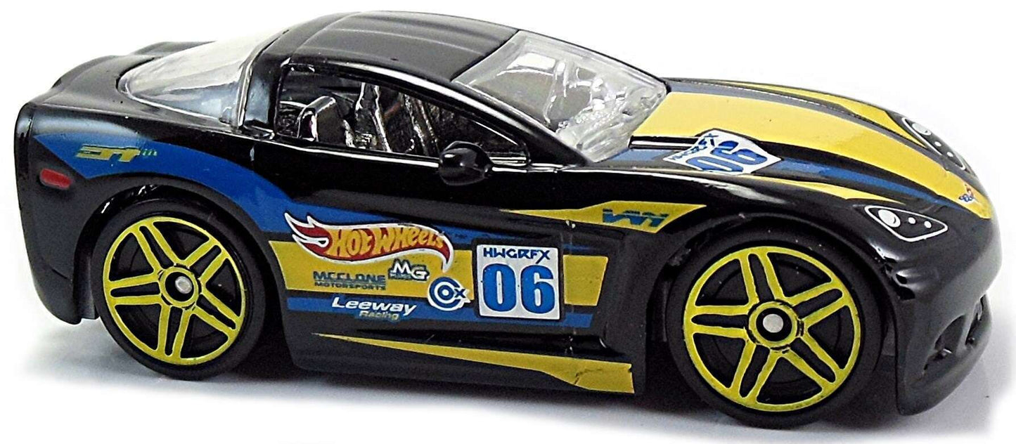 Hot Wheels 2017 - Collector # 077/365 - Tooned 8/10 - C6 Corvette - Black / #06 - USA Card