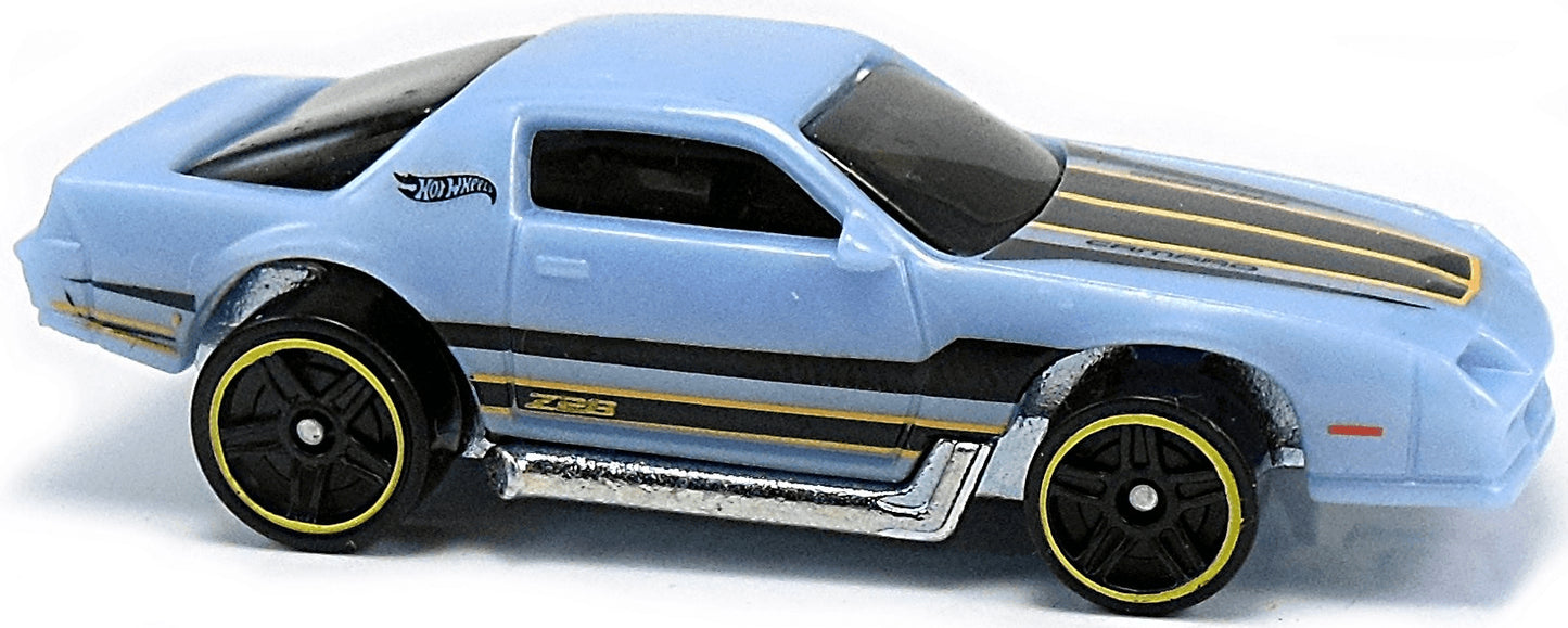 Hot Wheels 2016 - Collector # 126/250 - Muscle Mania 6/10 - Camaro Z28 - Pearl Blue / Black & Yellow Stripes - PR5 Wheels - USA 'Showdown' Card