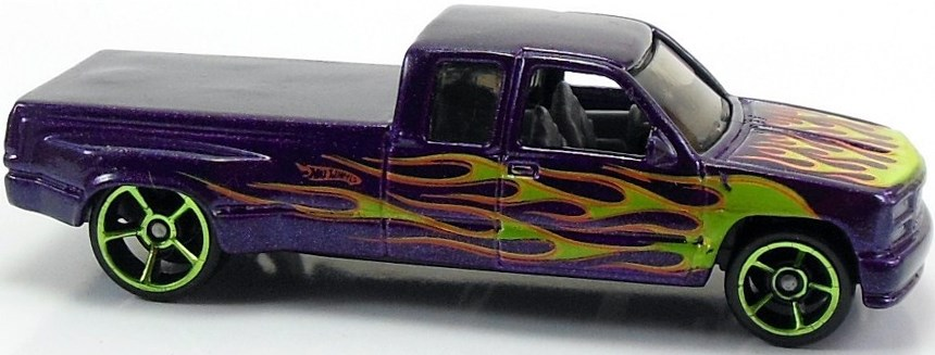 Hot Wheels 2011 - Collector # 092/244 - Heat Fleet 2/10 - Customized C3500 - Purple / Flames - USA