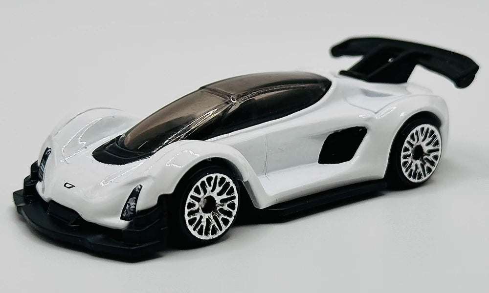 Hot Wheels 2025 - Collector # 192/250 - Peak Pursuit 1/10 - Czinger 21C - White - USA Card