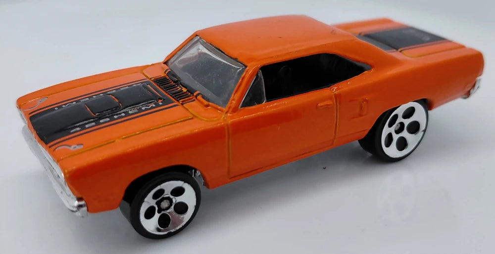 Hot Wheels 1998 - Collector # 661 - First Editions 17/40 - '70 Roadrunner - Orange - 5 Dots - USA Card