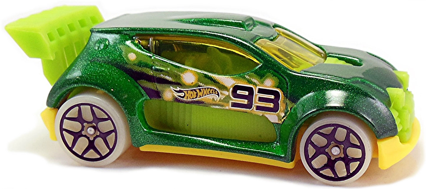 Hot Wheels 2017 - Collector # 346/365 - HW Glow Wheels 6/10 - Fast 4WD - Metalflake Green - International Card