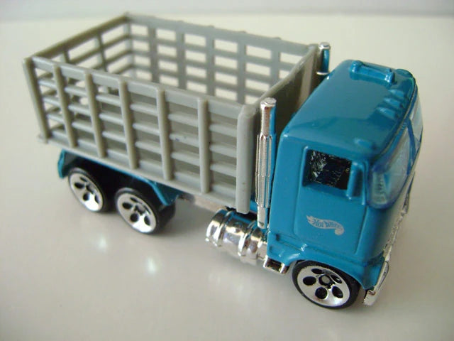 Hot Wheels 1999 - Collector # 1010 - Ford Stake Bed Truck - Teal Cab / Gray Bed Box - 5 Dot Wheels - USA Blue Car Card