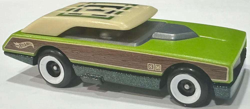 Hot Wheels 2025 - Collector # 135/250 - HW Art Cars 9/10 - New Models - Long Bloc - Green - USA Card