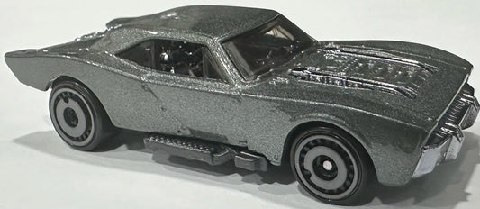 Hot Wheels 2026 - Collector # 004/250 - Batman 1/5 - Batmobile - Metalflake Gray - AeroDisc Wheels - USA '2026 - The Batman' Card