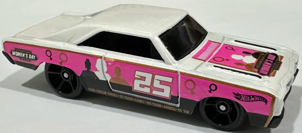 Hot Wheels 2025 - Collector # 076/250 - HW Celebration Racers 3/10 / International Women's Day - 1974 Brazilian Dodge Charger - White, Pink & Black / #25 - International Card