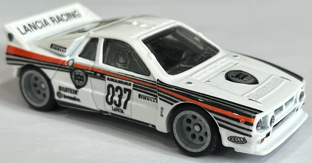 Hot Wheels 2022 - Premium / Car Culture - 2 Pack / Mix 2 - Lancia Rally 037 & '84 Audi Sport Quattro - White / Racing Graphics - Metal/Metal & Real Riders - Large Display Blister Card