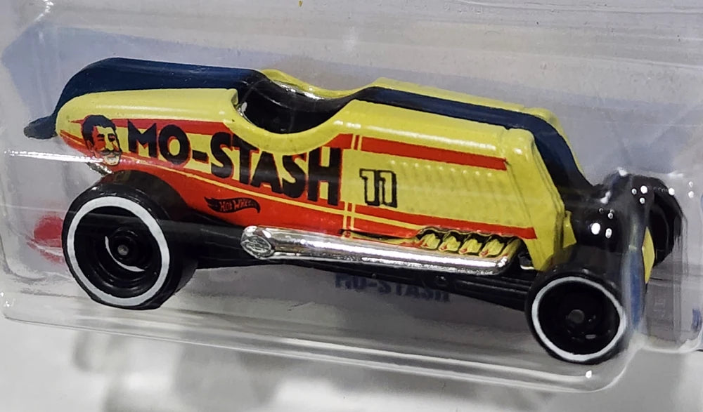 Hot Wheels 2025 - Collector # 241/250 - Celebration Racers 10/10 - Mo-Stash - Butter Yellow - USA 'NOV. 2025' Card
