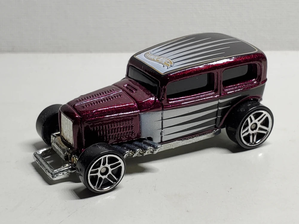 Hot Wheels 2002 - Collector # 202/240 - Midnight Otto - Metallic Maroon - USA Race & Win Card