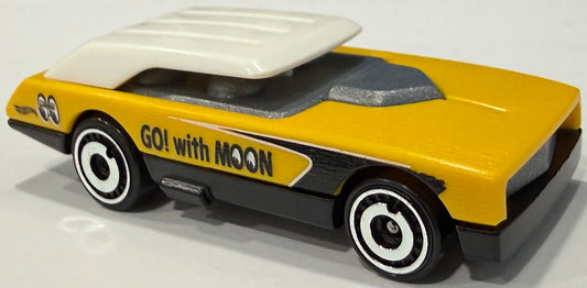 Hot Wheels 2026 - Collector # 112/250 - Wagons 4/10 - Long Bloc - Yellow with White Roof & Mooneyes - Aero Disc Wheels - USA '2026' Card