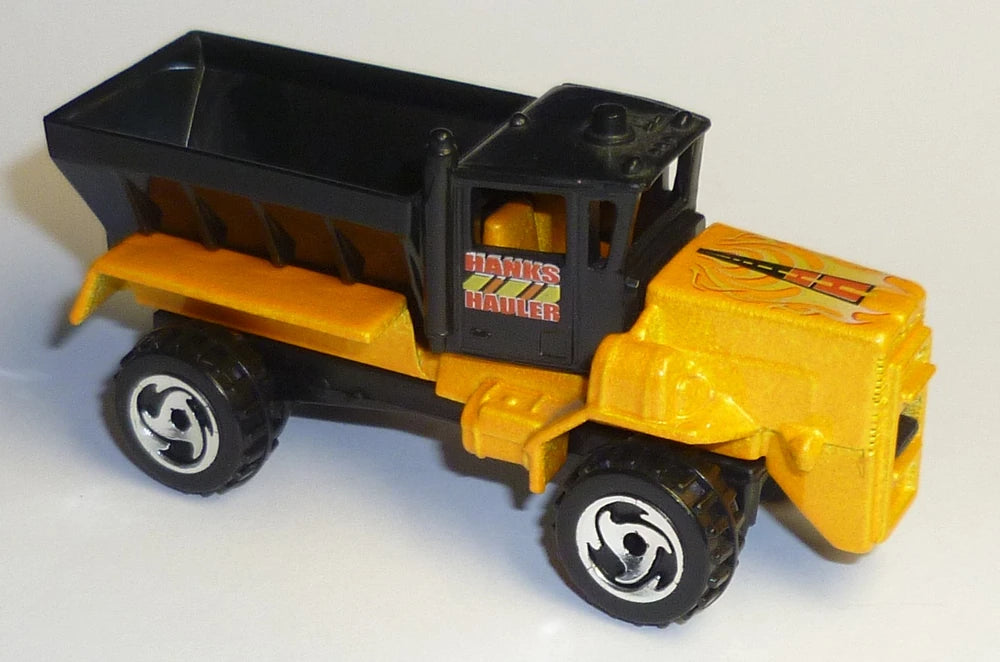 Hot Wheels 2000 - Collector # 233 - Oshkosh Snowplow - Dark Yellow - Metal Base - USA 'Square' Card