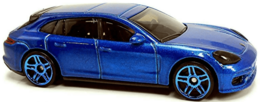 Hot Wheels 2020 - Collector # 044/250 - Porsche 3/5 - Porsche Panamera Turbo 5 E-Hybrid Sport Turismo - Blue