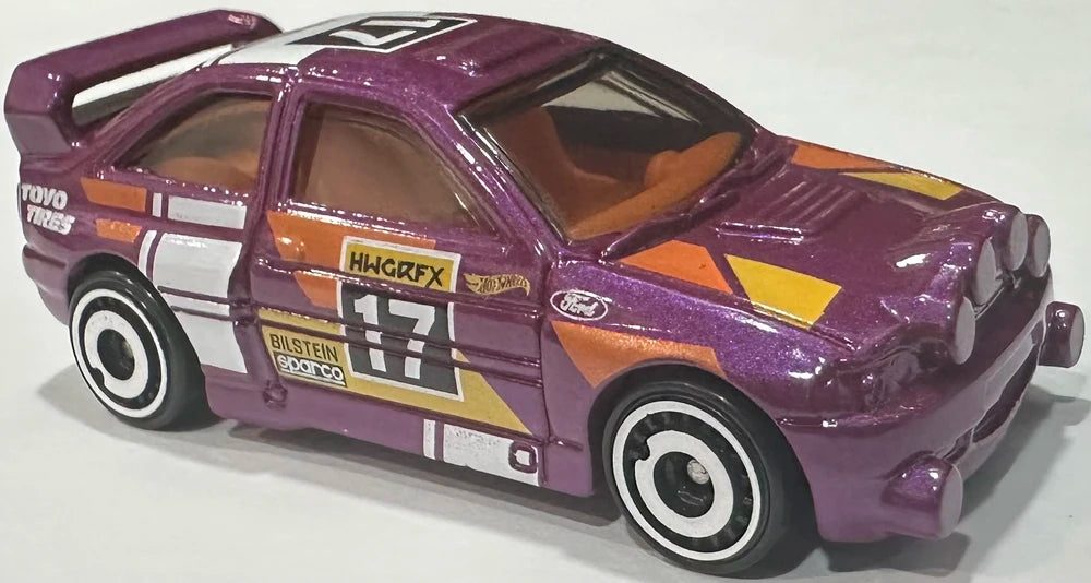 Hot Wheels 2025 - Collector # 113/250 - Compact Kings 4/10 - Ford Escort (Rally) - Pearl Purple / #17 - USA Card