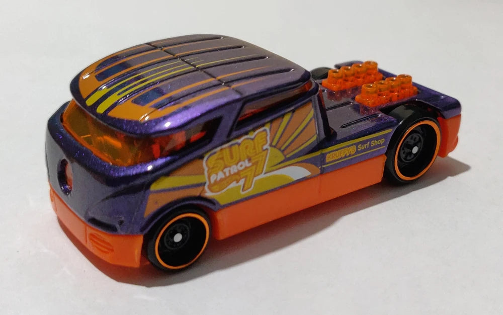Hot Wheels 2019 - Gift Pack # FYL21 - Wave Cravers - '55 Chevy - Lite Blue, Sharkruiser - Red, Deora II - Blue, '65 Ford Ranchero - Black, Qombee - Purple