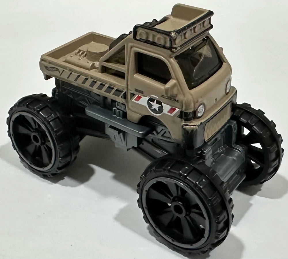 Hot Wheels 2025 - Collector # 008/250 - HW Dream Garage 1/5 - Mazda Autozam - Desert Sand - International  Card