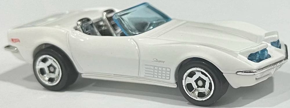Hot Wheels 2024 - Collector # 047/250 - Factory Fresh 5/10 - '72 Stingray Convertible - White - USA Card