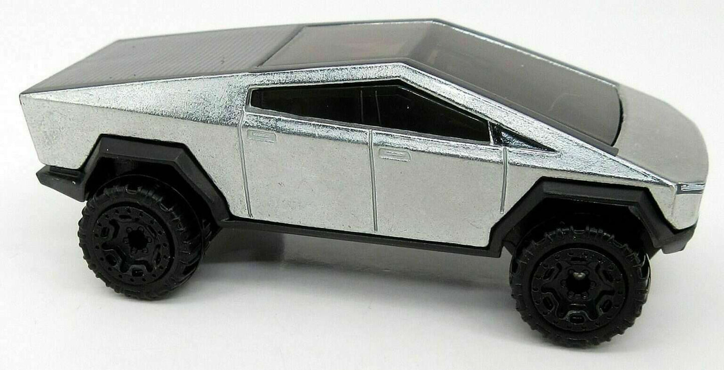 Hot Wheels 2022 - Collector # 049/250 - HW Hot Trucks 3/10 - Tesla Cybertruck - ZAMAC - USA Card