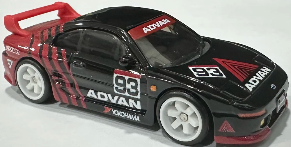 Hot Wheels 2025 - Premium Collector Set / Diorama / ADVAN - Aero Lift, Porsche 962, Nissan Skyline 2000GT-R LBWK & 1995 Toyota MR2 TRD 2000 GT - Black Vehicles with ADVAN Graphics - Metal/Metal & Real Riders - Display Box